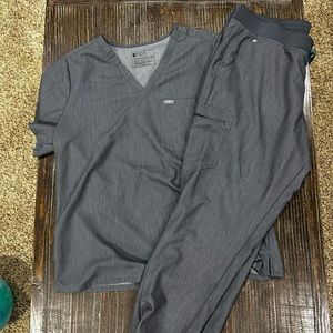 Women’s 2X FIGS scrub set